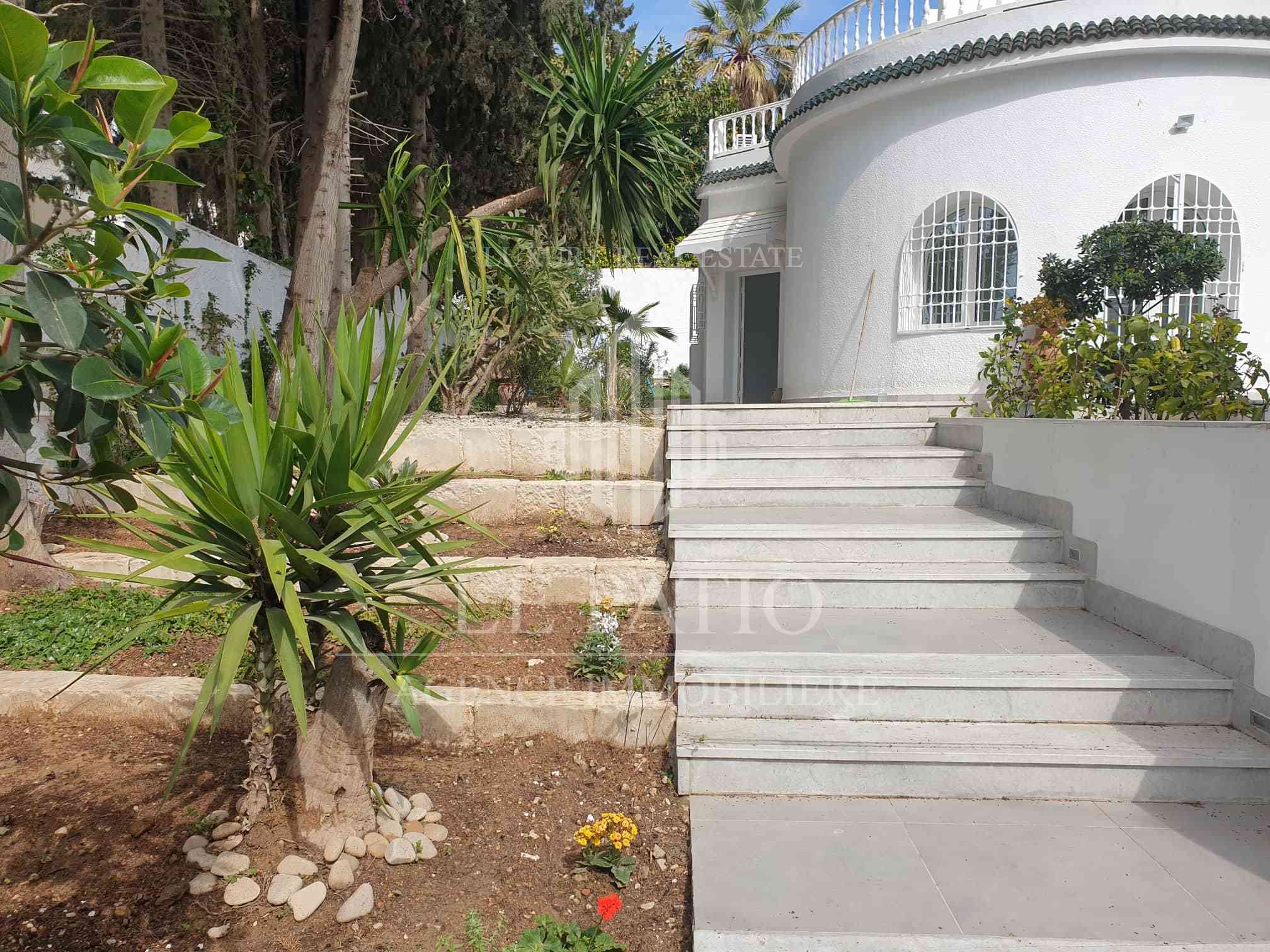 Villa gammarth sup jardin piscine