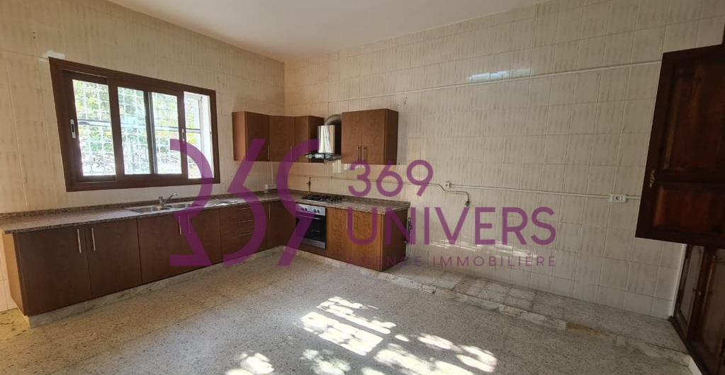 Villa s4 avec jardin a la marsa ref rh012