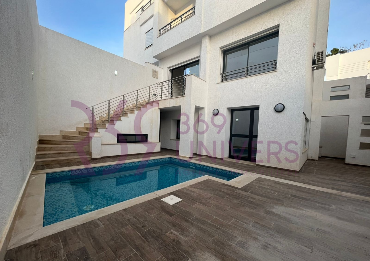 Triplex s4 avec piscine a gammarth ref rd003