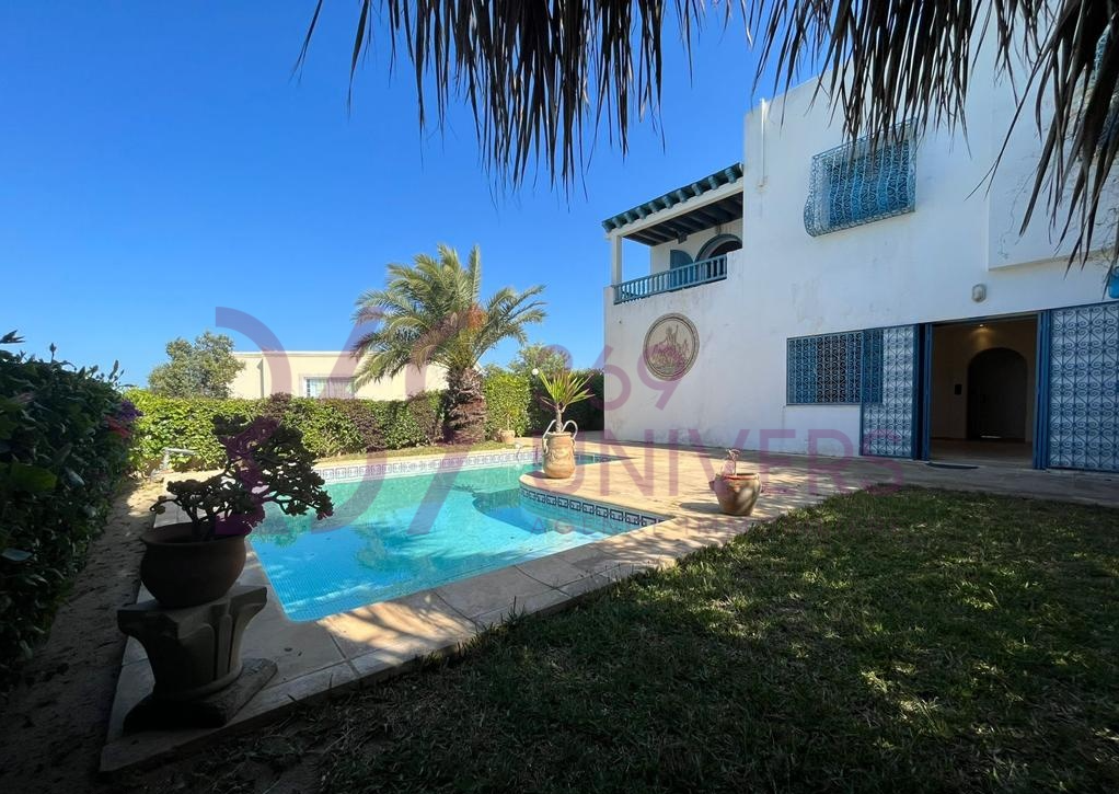 Duplex avec piscine a gammarth ref rd005