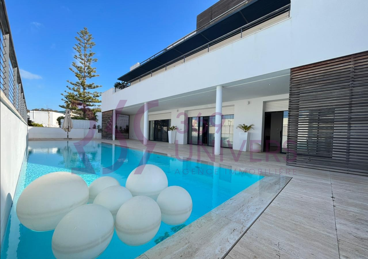 Villa s5 avec piscine a gammarth ref rh018