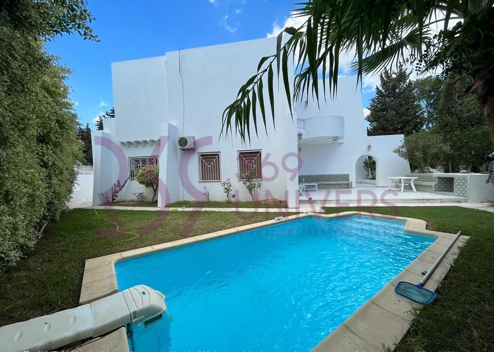 Villa avec piscine à la marsa refrh034
