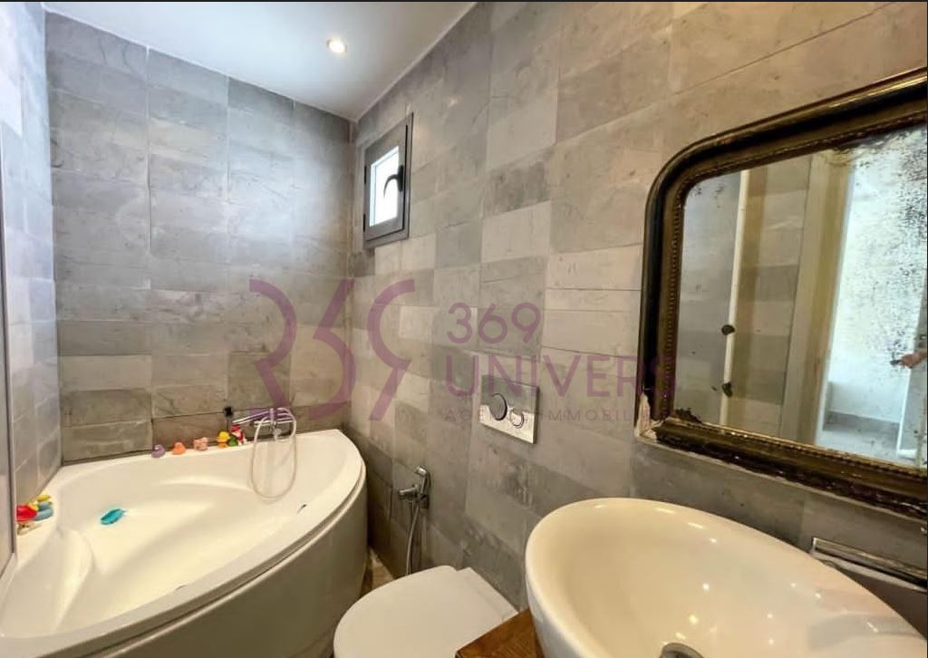 Duplex avec jardin à gammarth ref rd011