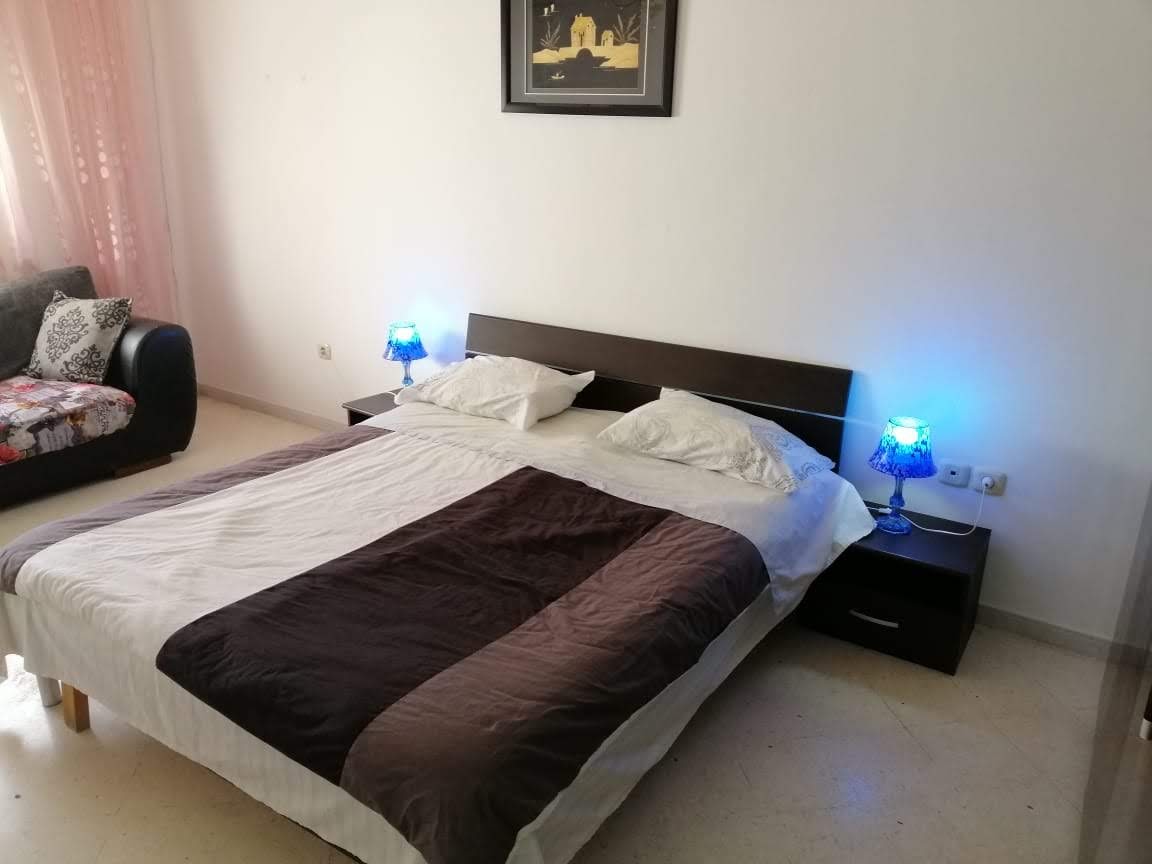 Appt trois pièces meublé par nuit aouina marsa
