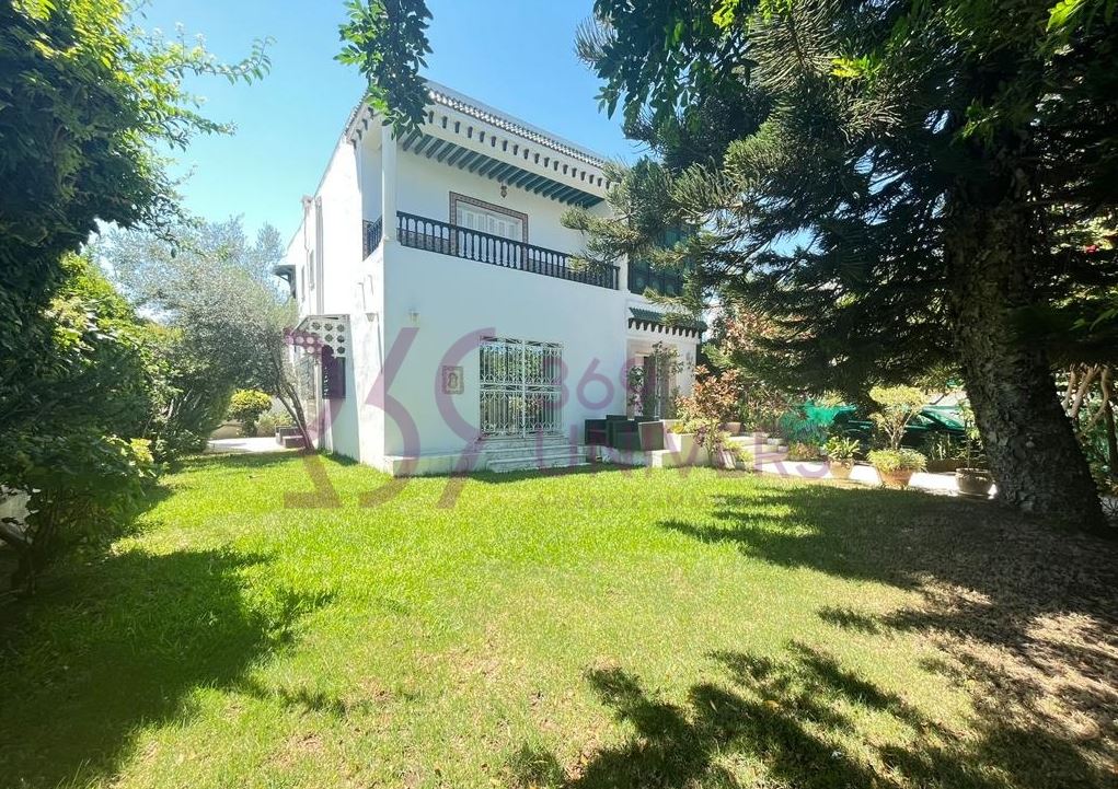 Villa avec jardin à la marsa ref rh050