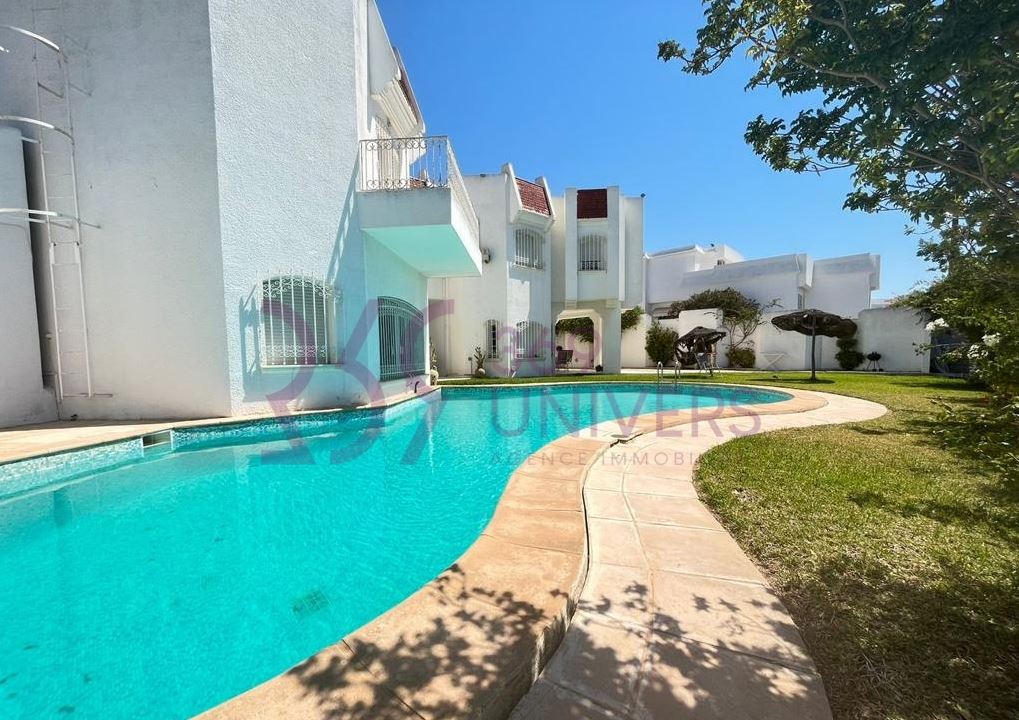 Villa avec piscine a gammarth ref rh056