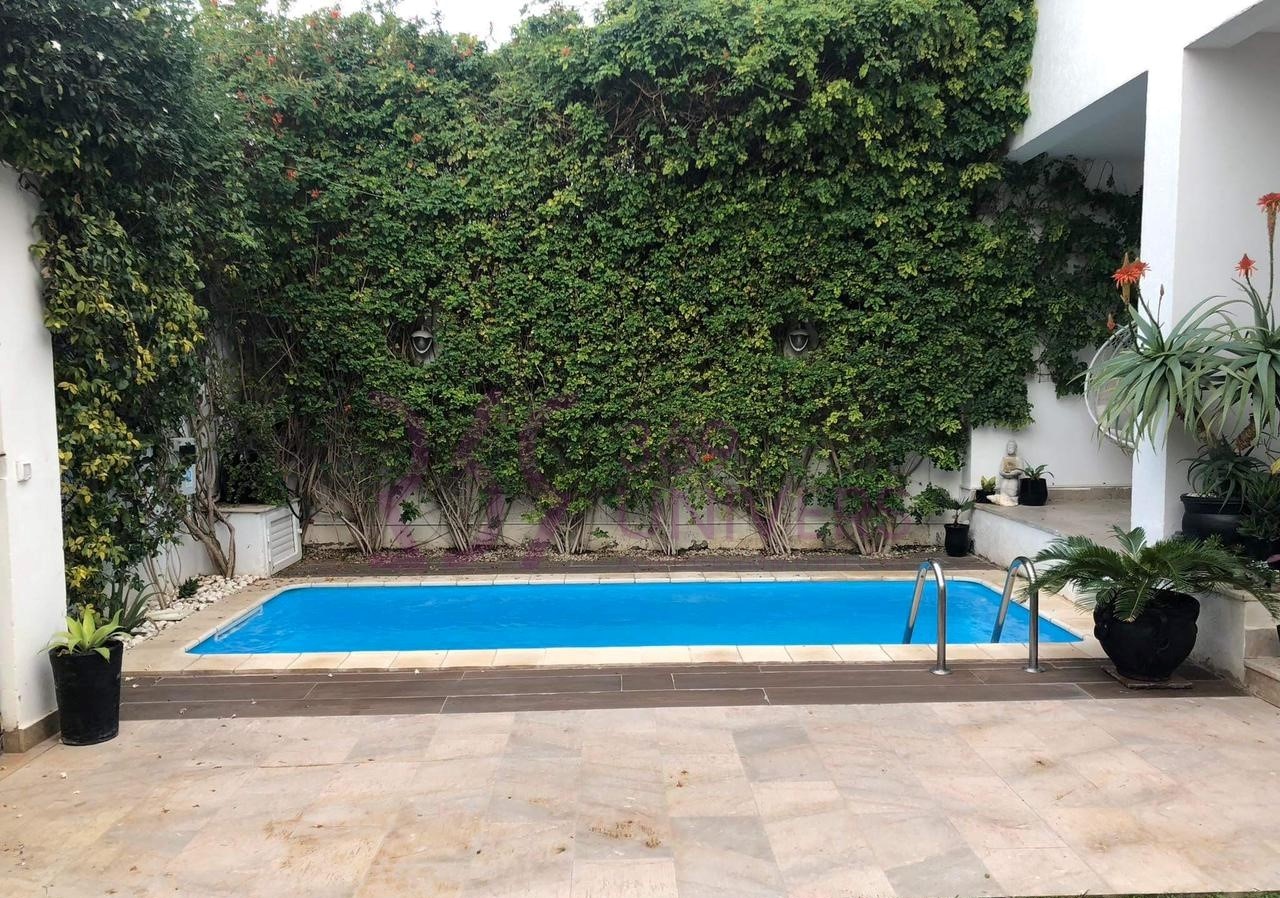 Triplex avec piscine à gammarth ref rd023