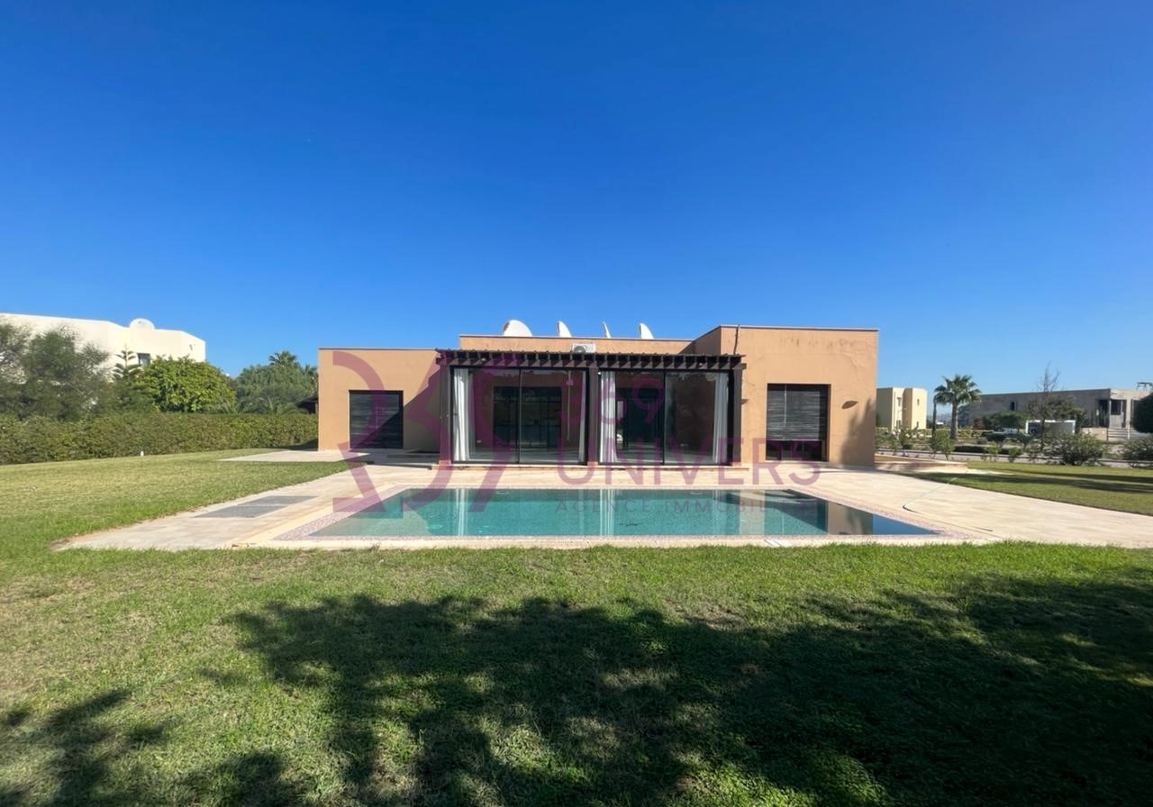 Villa avec piscine à gammarth ref rh070
