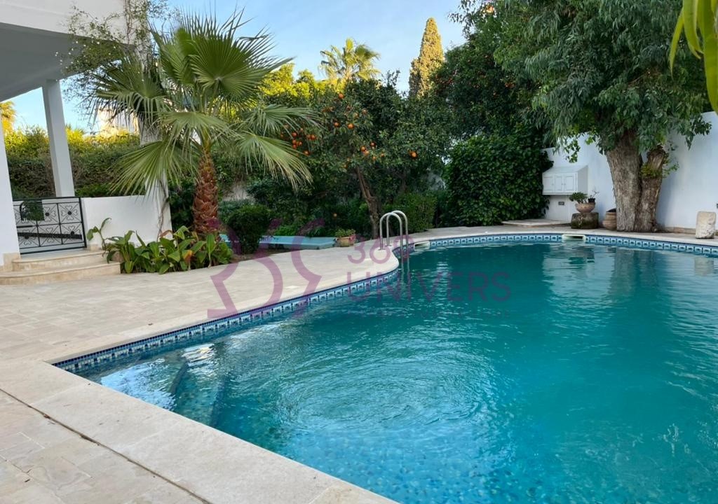 Villa avec piscine à carthage ref rh076