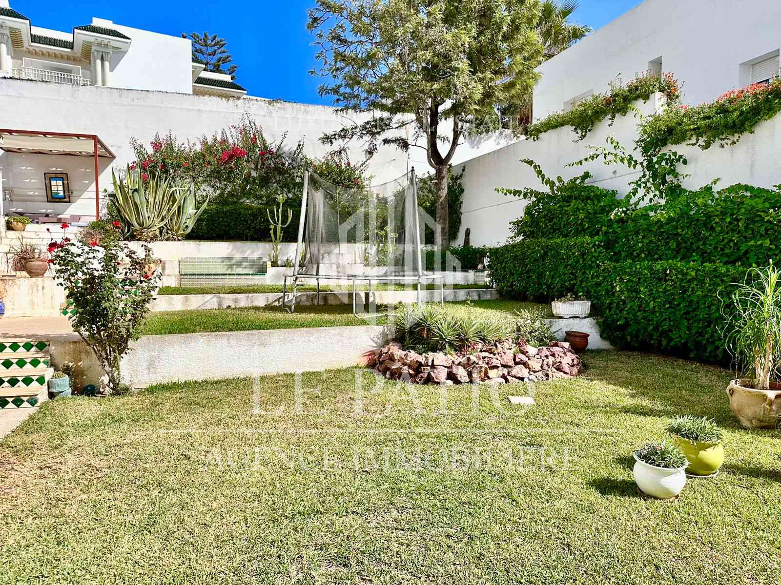 Villa s6 avec piscine a gammarth