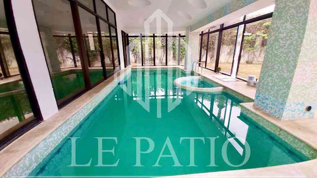 Villa s4 avec piscine couverte a la marsa