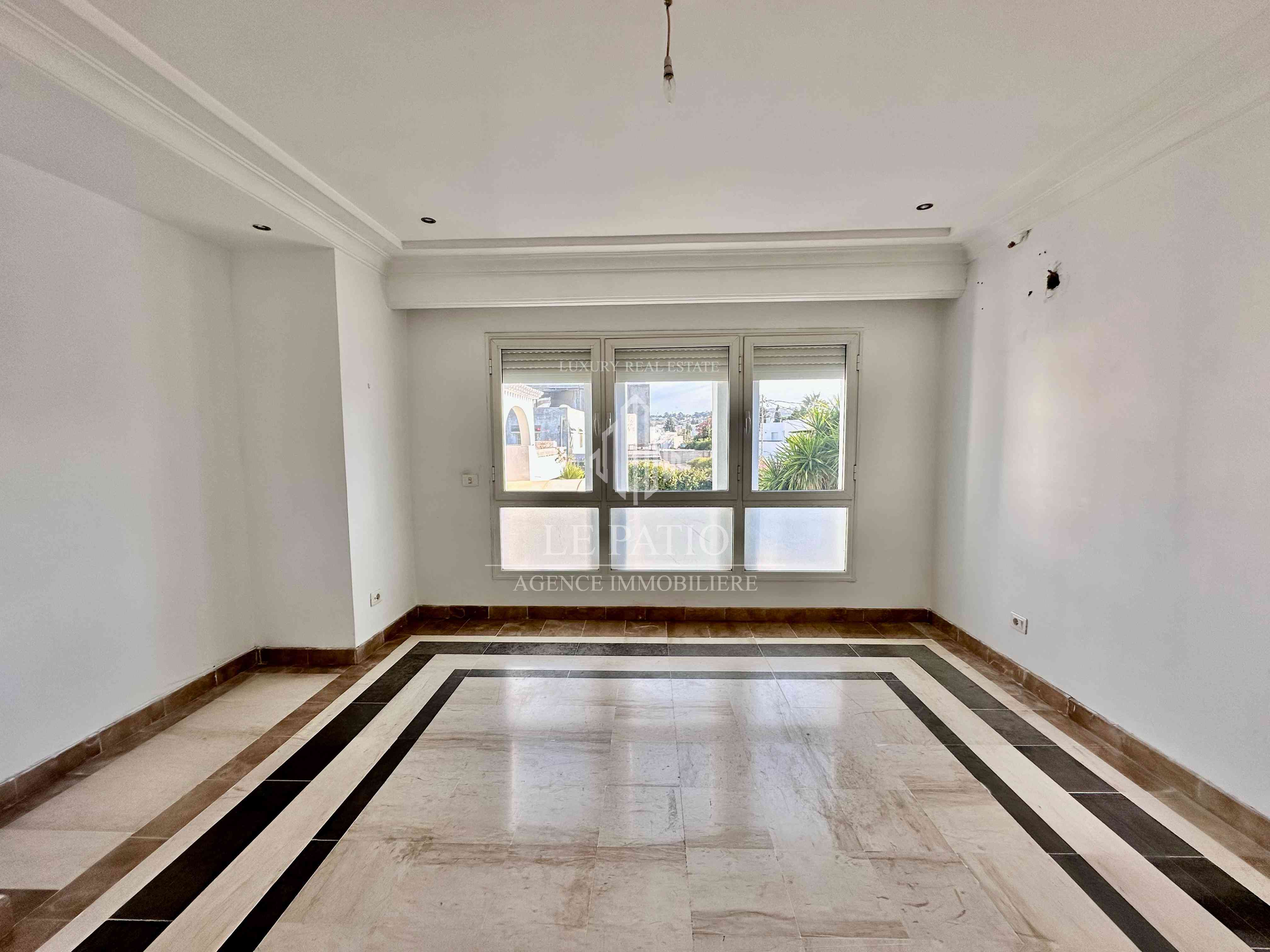 Etage de villa a la marsa