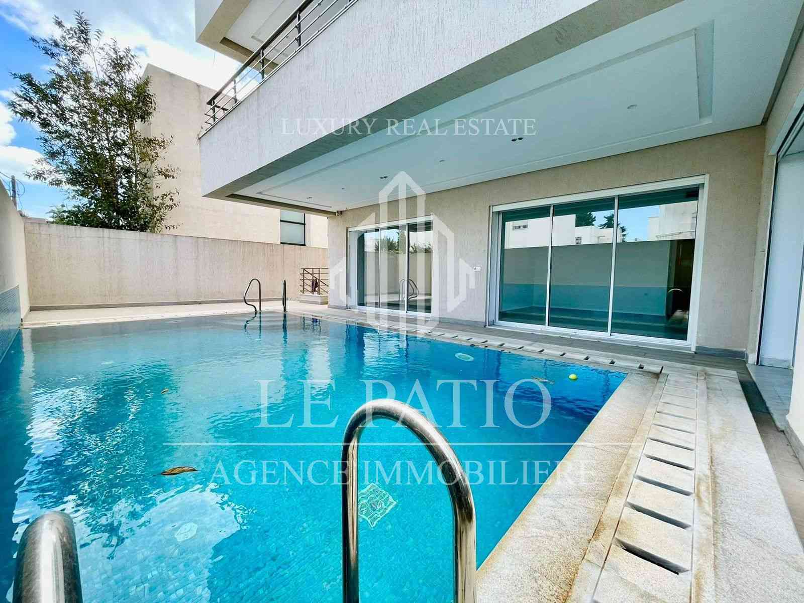 Duplex haut standing avec piscine a la marsa