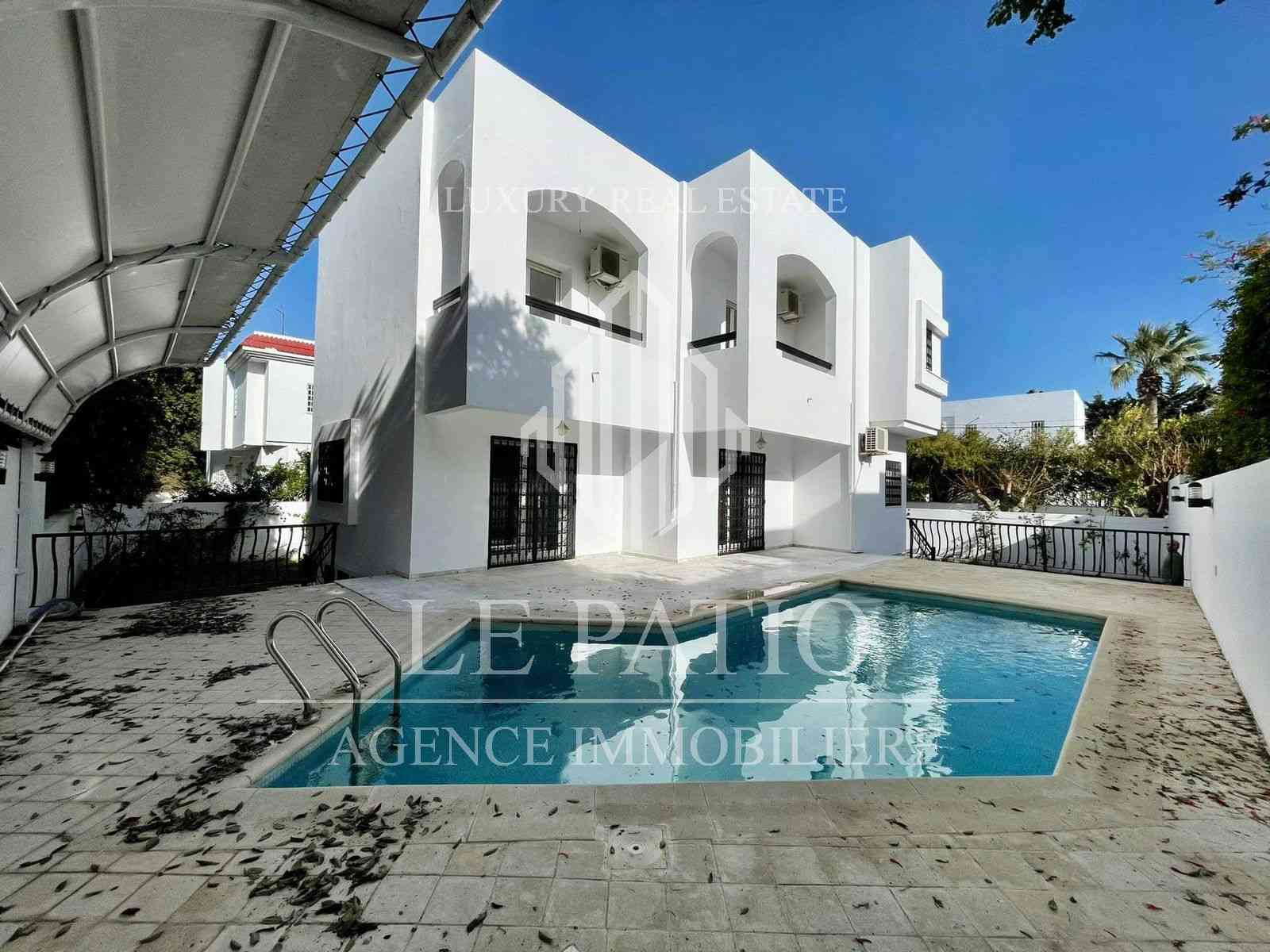 Villa a la marsa cité el hana