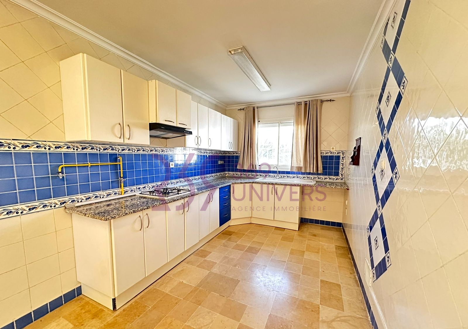 Villa avec jardin à la marsa ref rh098