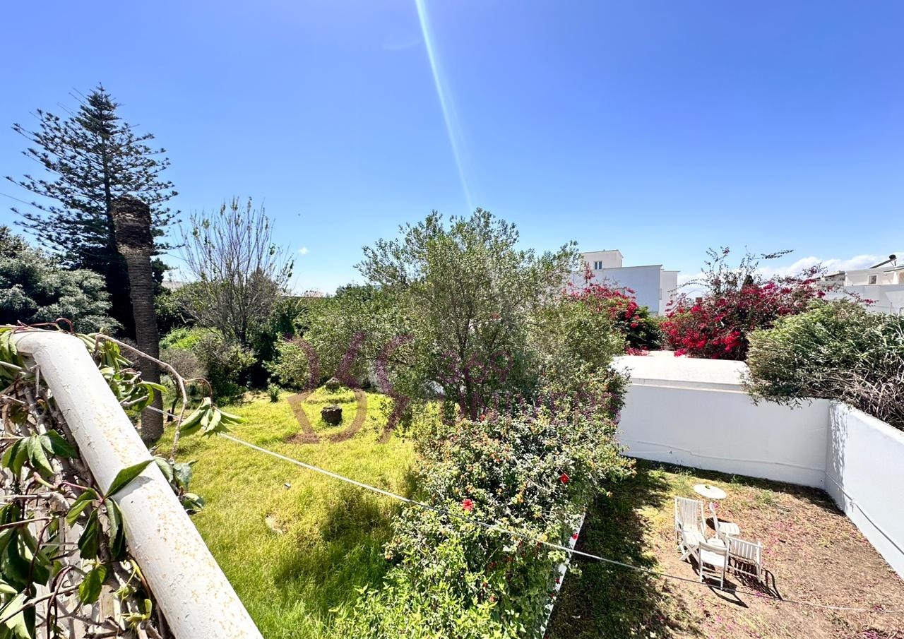 Appartement meuble avec jardin à la marsa