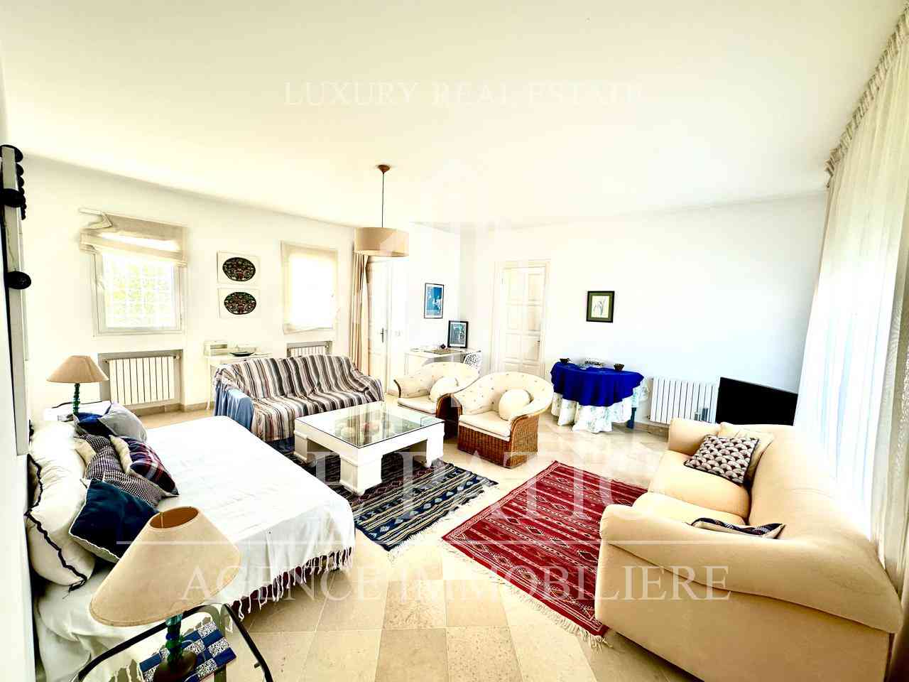 Appartement s1 meuble a la marsa avec jardin