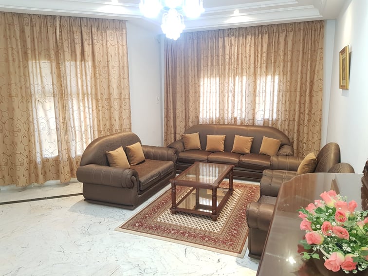 Etage de villa s4 meublé à ain zaghouan