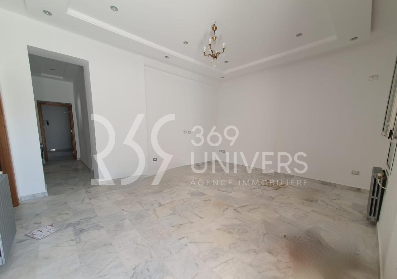 Appart s3 avec terrasse a la marsa ref ra034