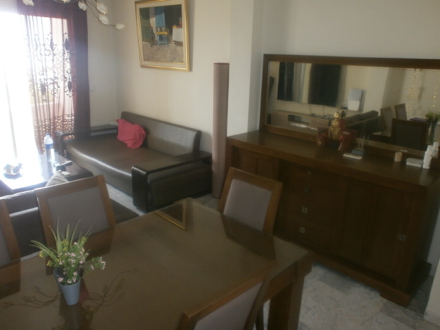 Appartement au premier etage richement meuble