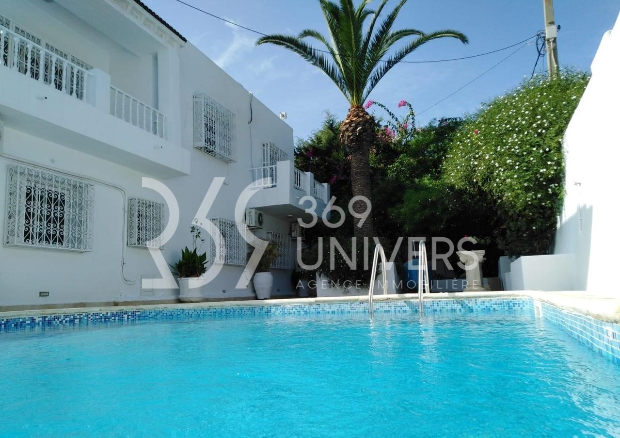 Villa avec piscine à gammarth ref rh024