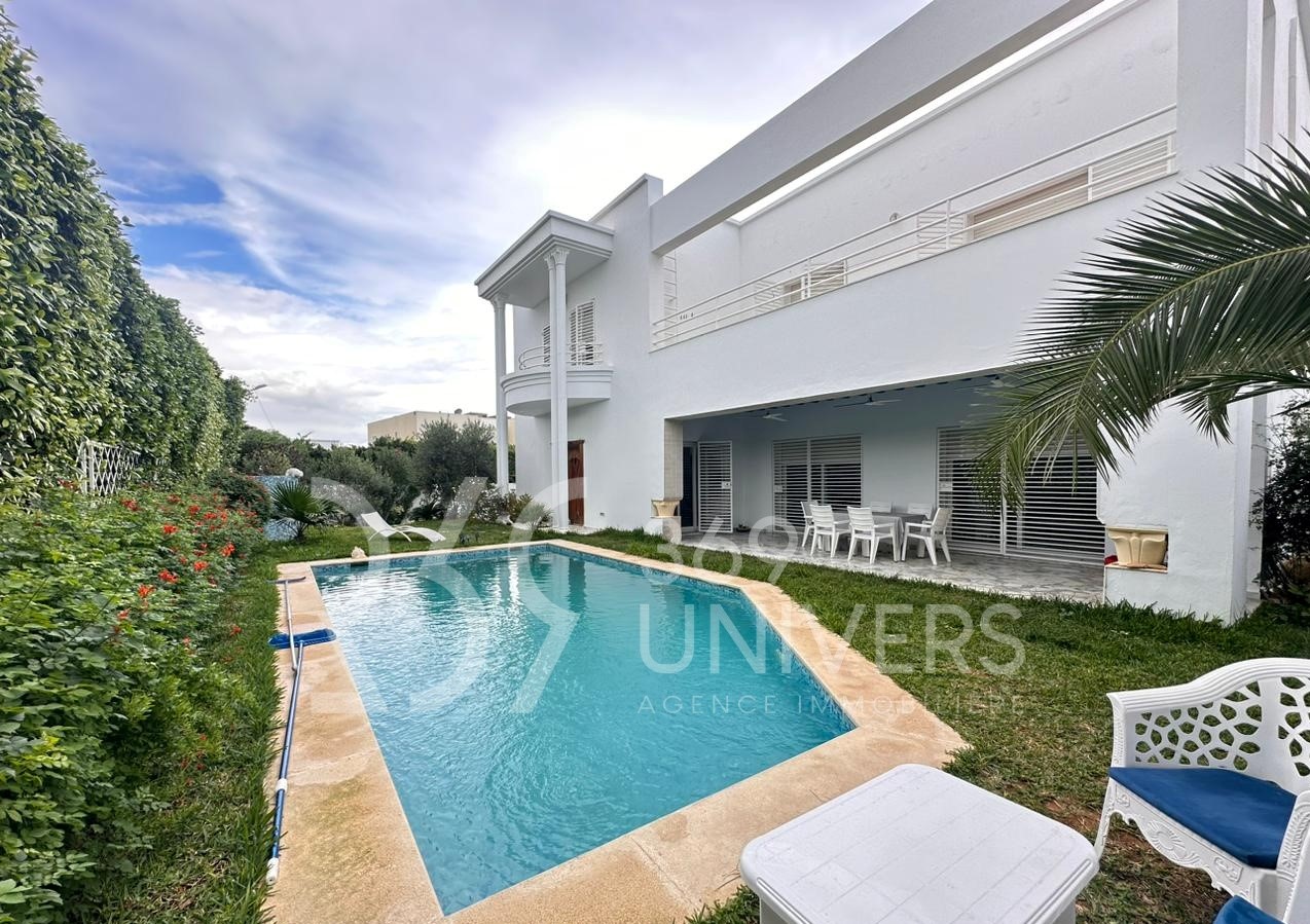 Villa avec piscine à gammarth ref rh131