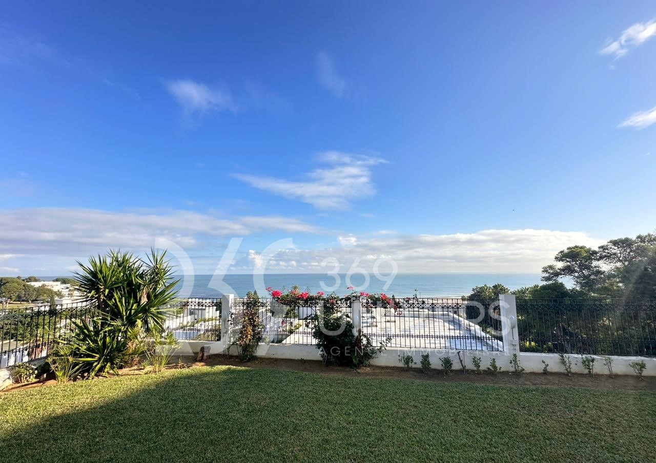 Villa avec vue sur mer à la marsa ref rh134