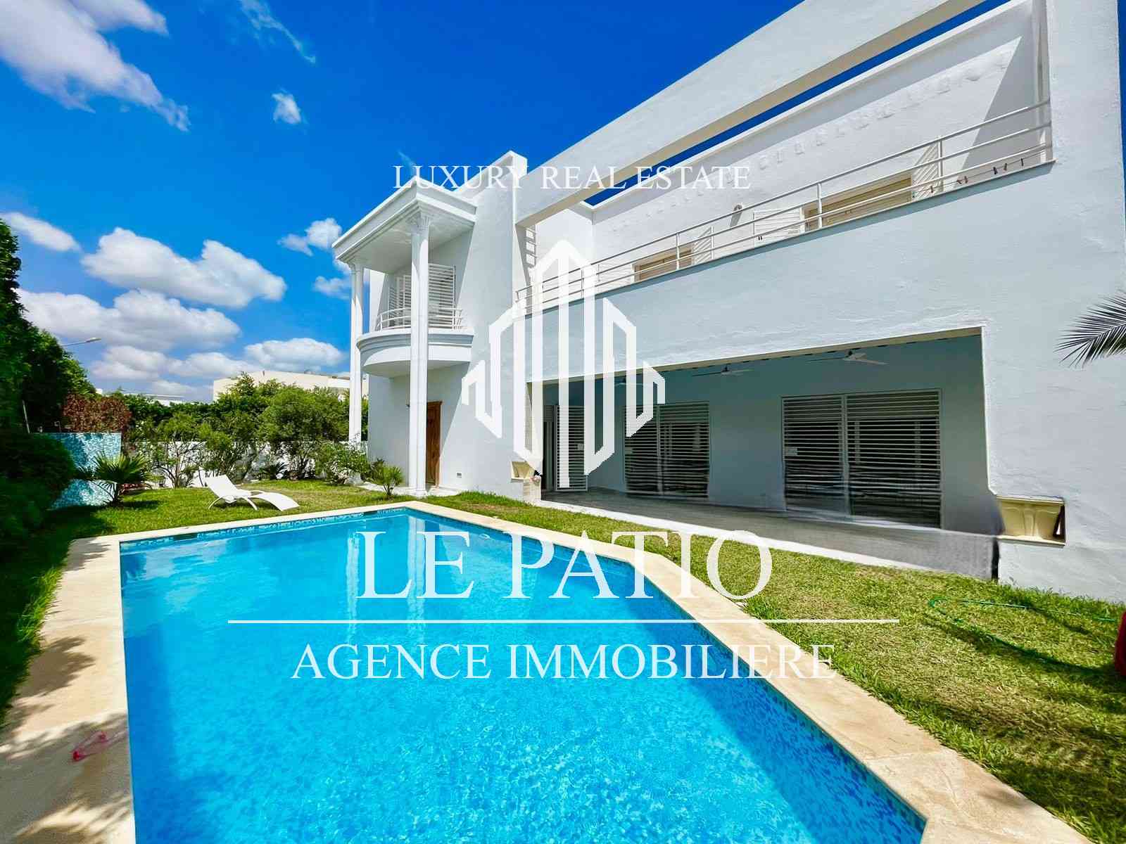Villa s5 avec piscine à gammarth