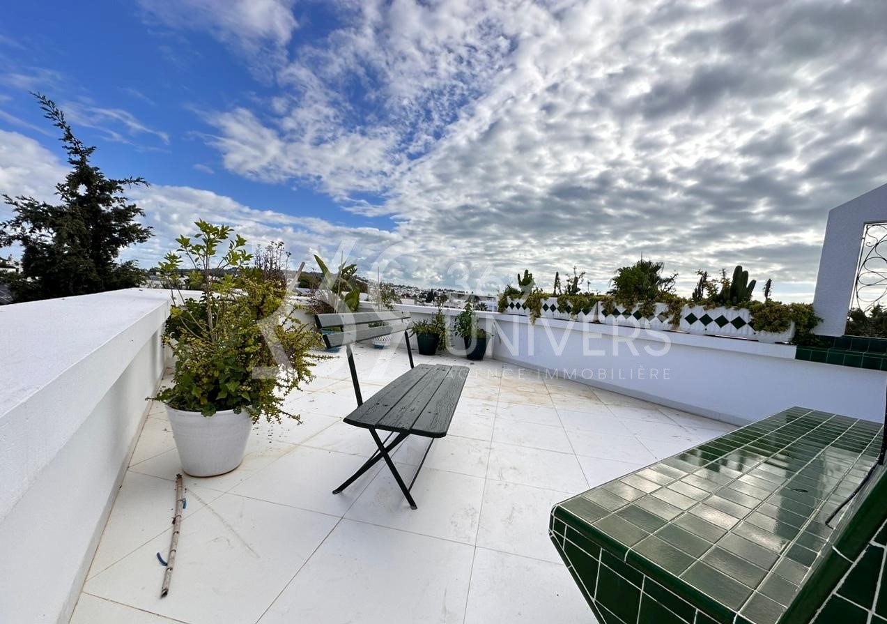 Duplex meublé avec terrasse vue dégagée à la marsa