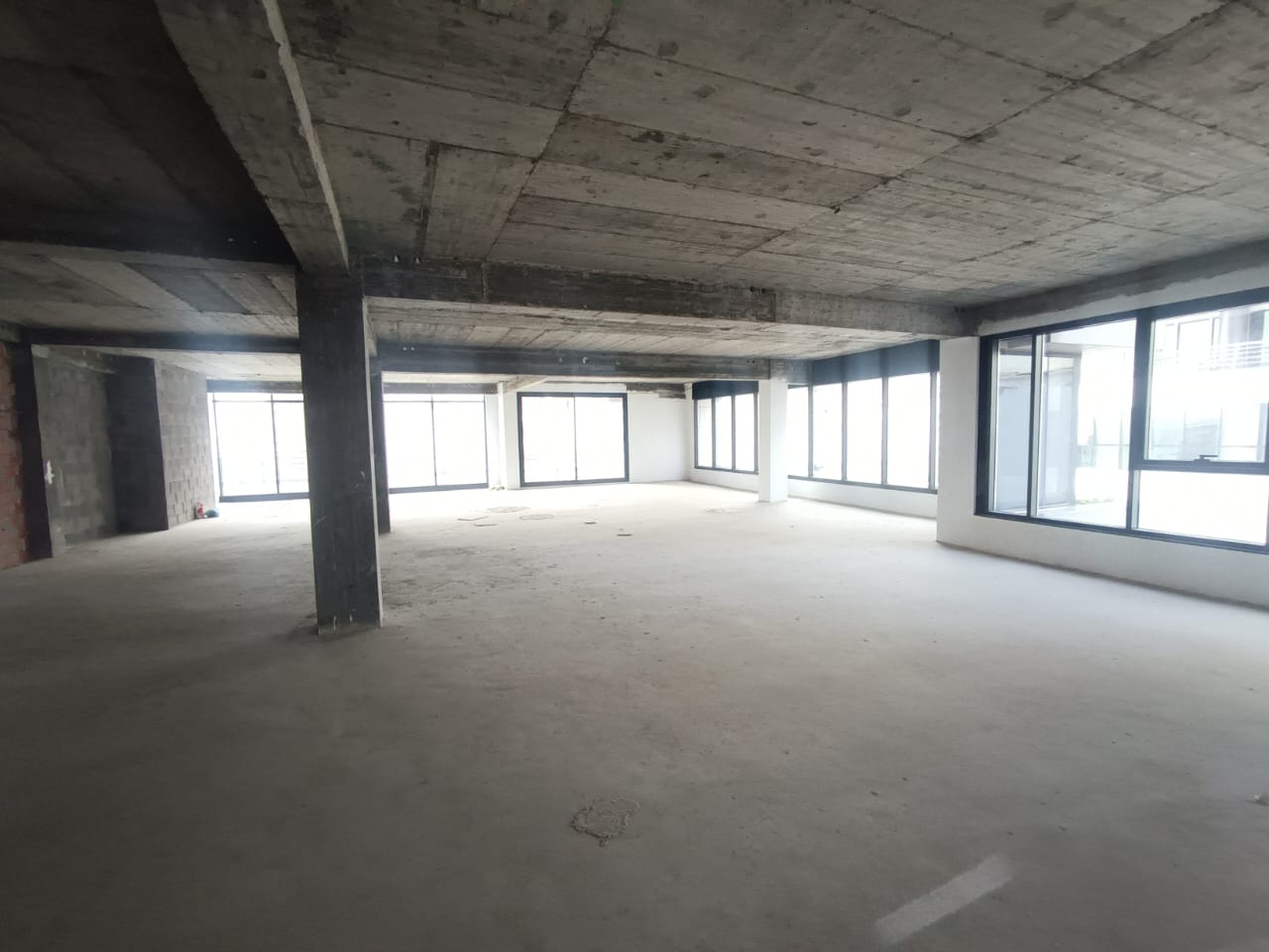 Un open space de 502m2 au lac 2