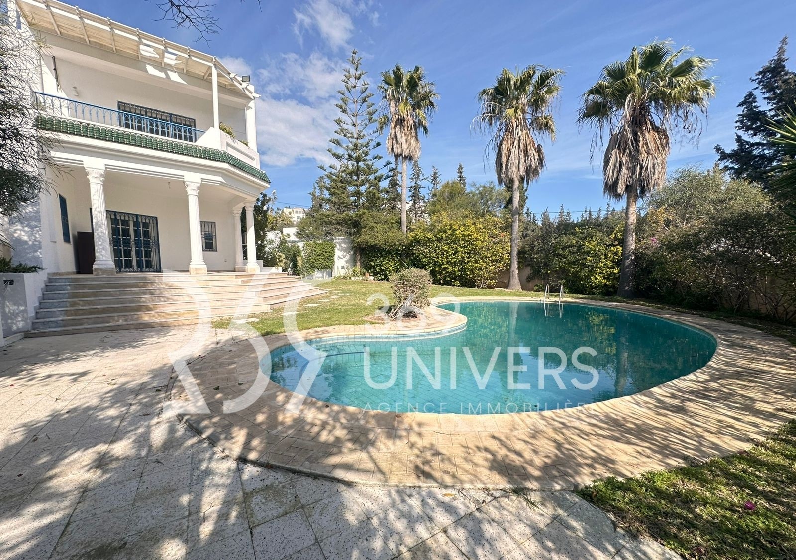 Villa avec vue dégagée à gammarth ref rh141