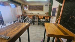 Un fc d'une cafétéria à cité les palmeraies