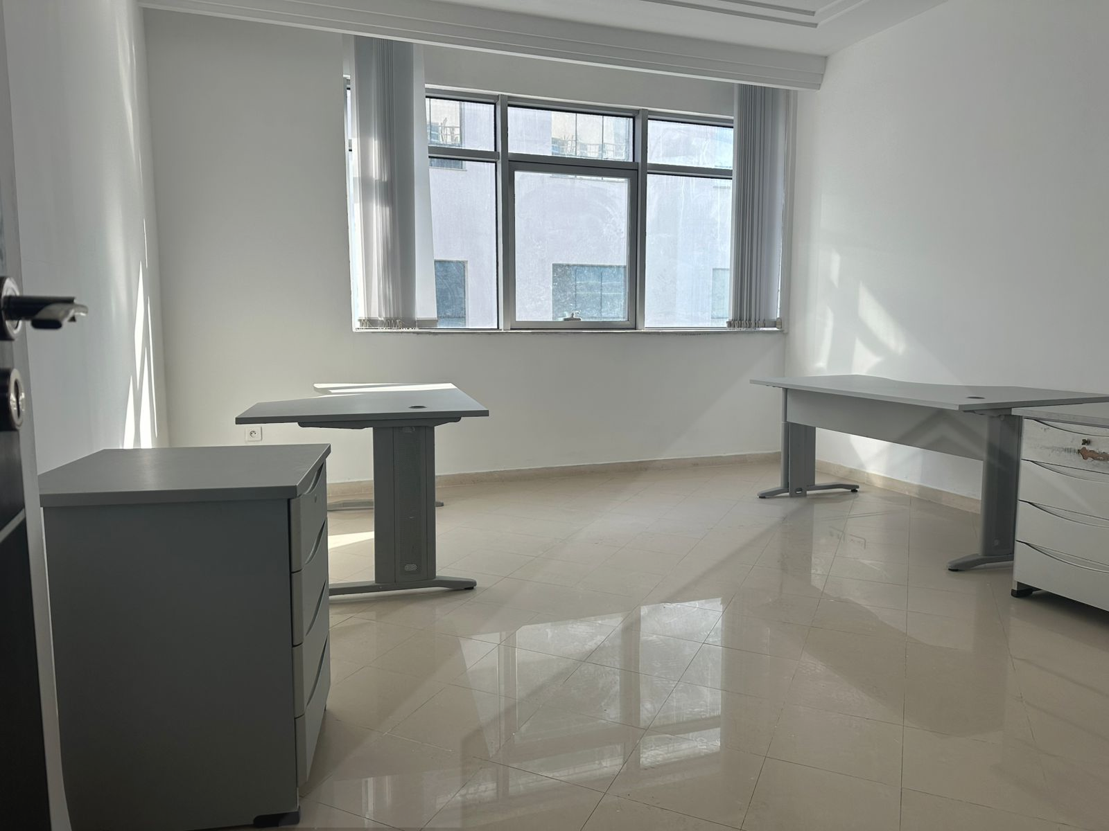 Bureau 115m2 lac1