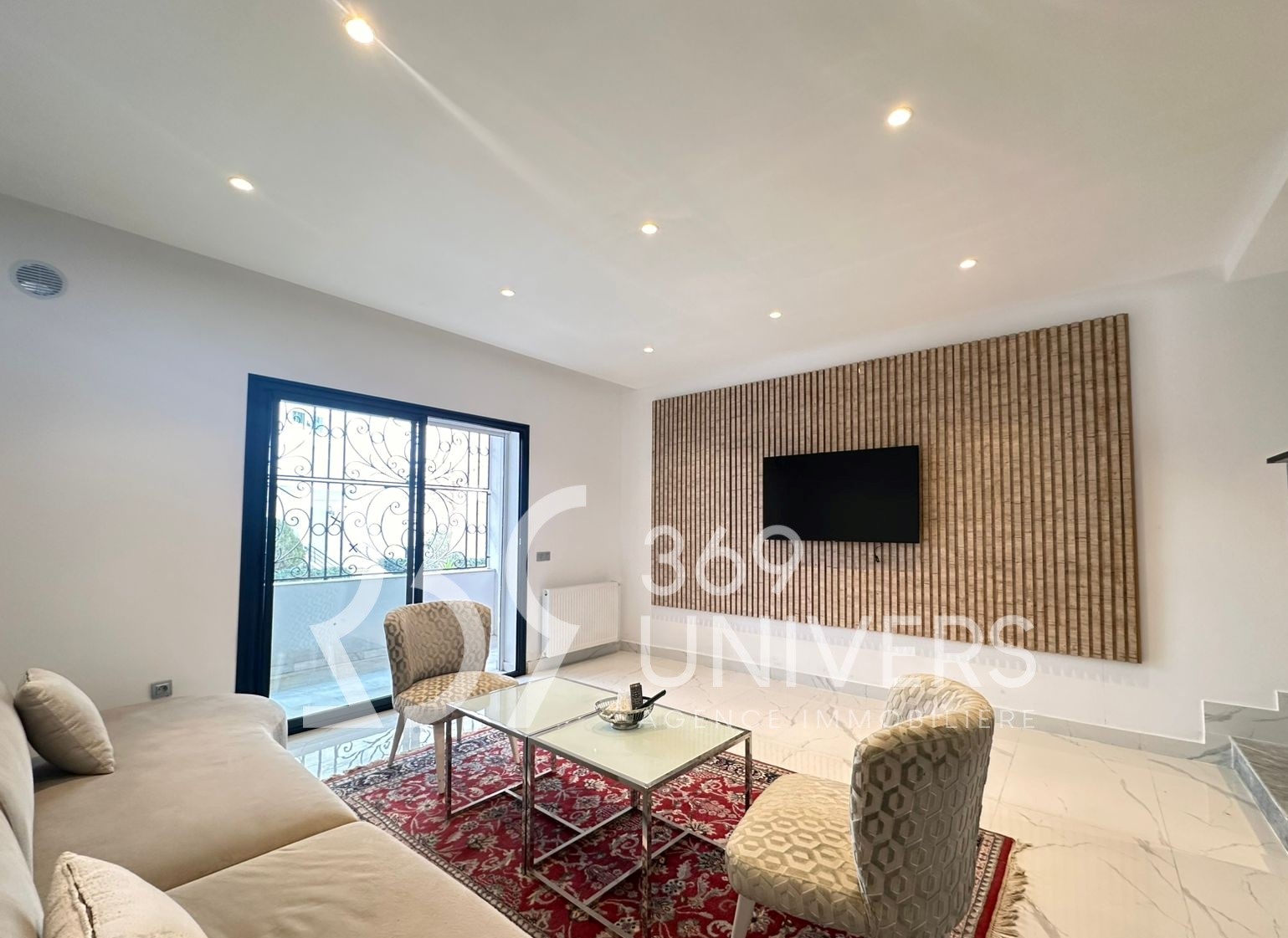 Appartement avec terrasse à la marsa ref ra128