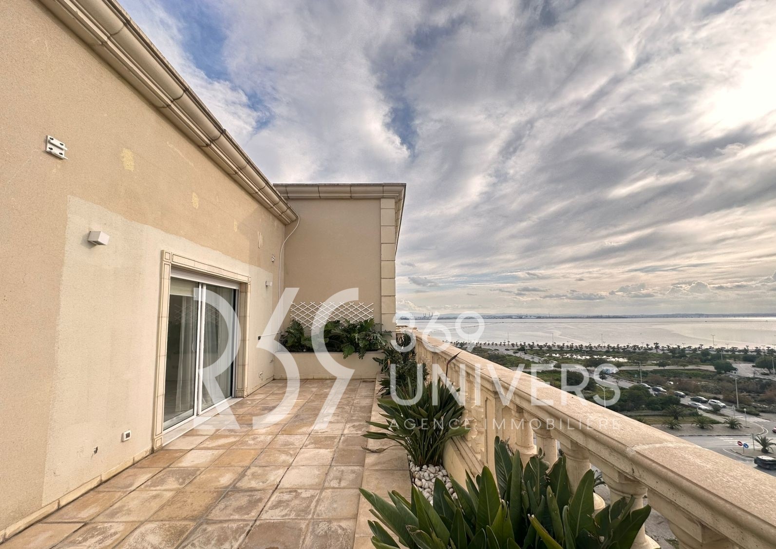 Penthouse avec vue dégagée au lac 2