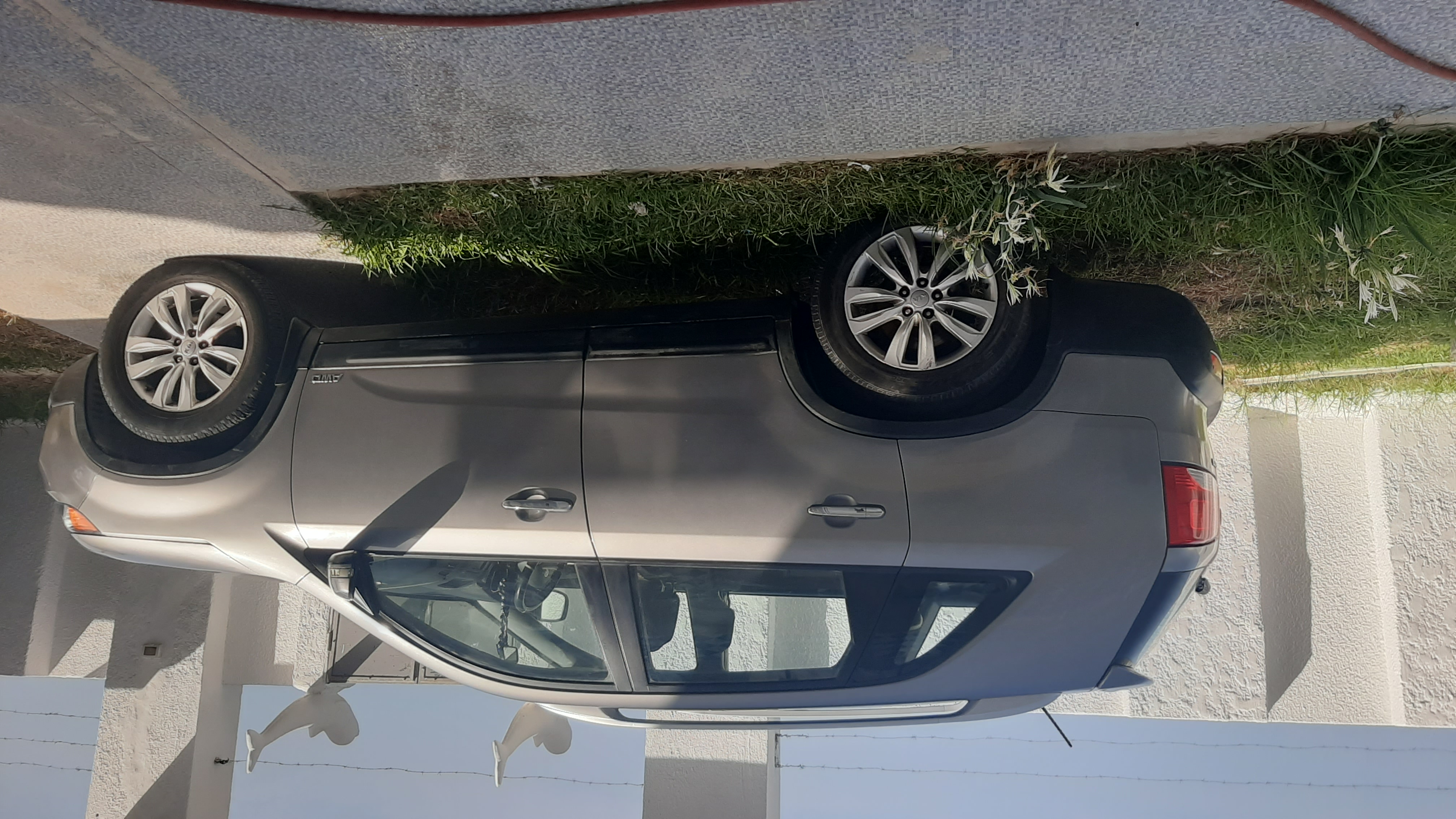 Sorento kia 4 roues neuf et voile complet