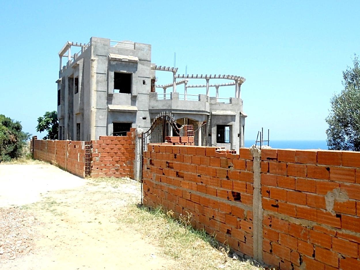 Villa 2000 m2 a rafraf plage