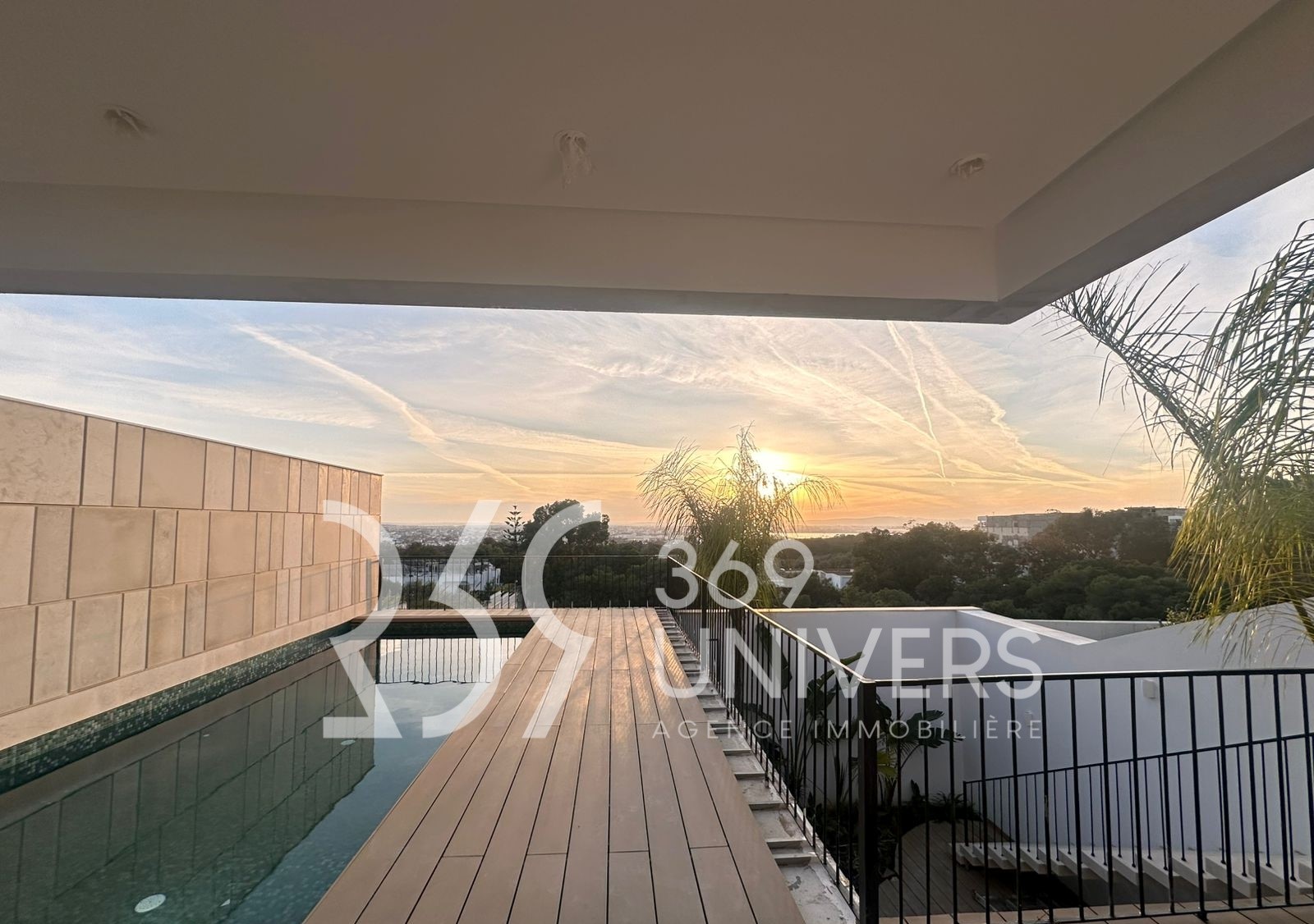 Villa avec vue dégagée à gammarth ref rh146