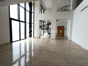 Un duplex s4 avec piscine au lac 2