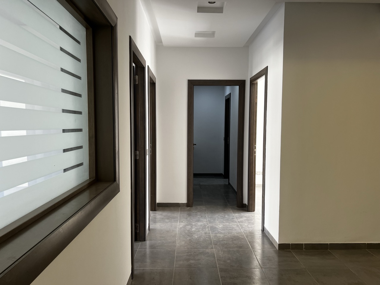 Bureau 545 m2 au lac 2