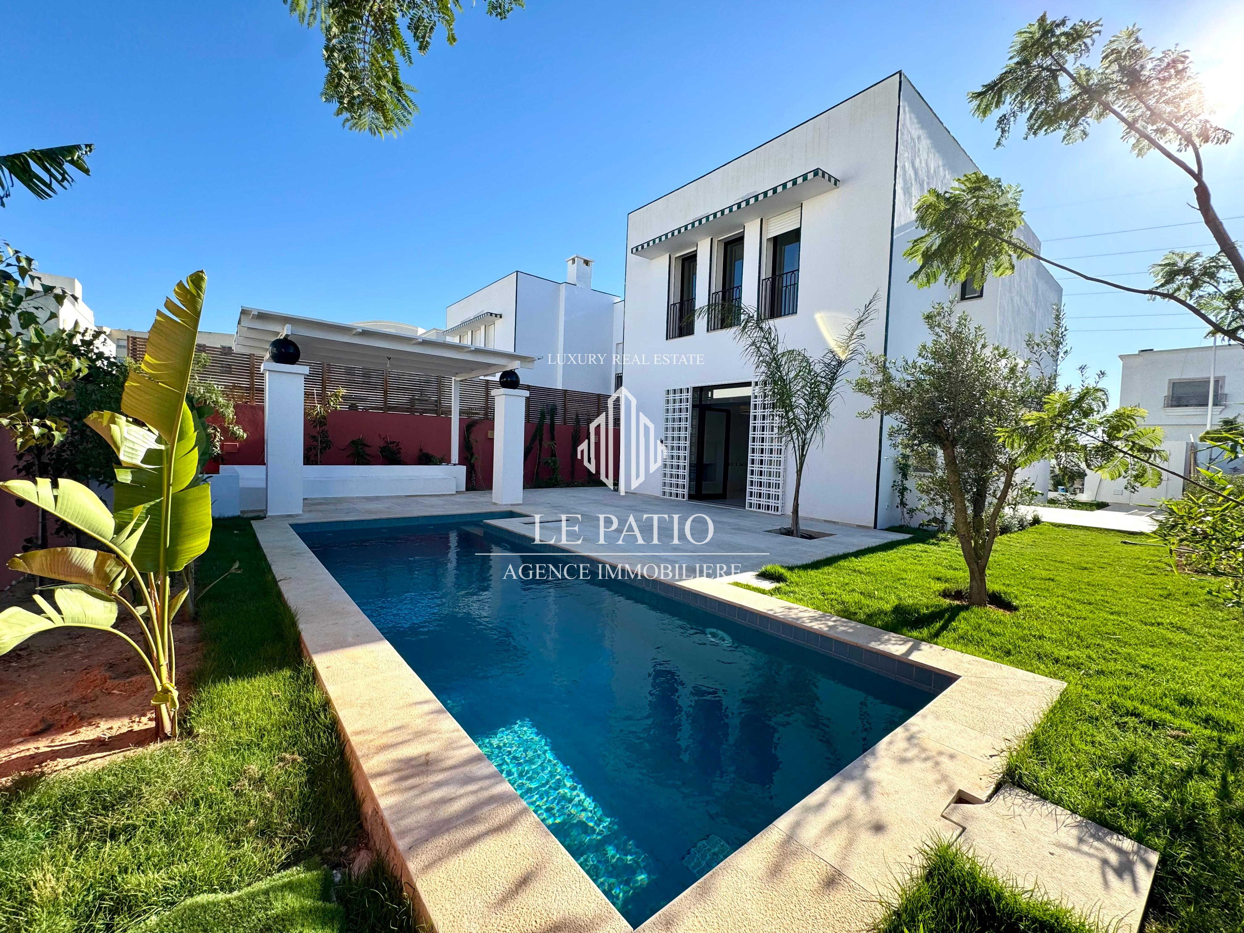 Villa neuve avec piscine s5