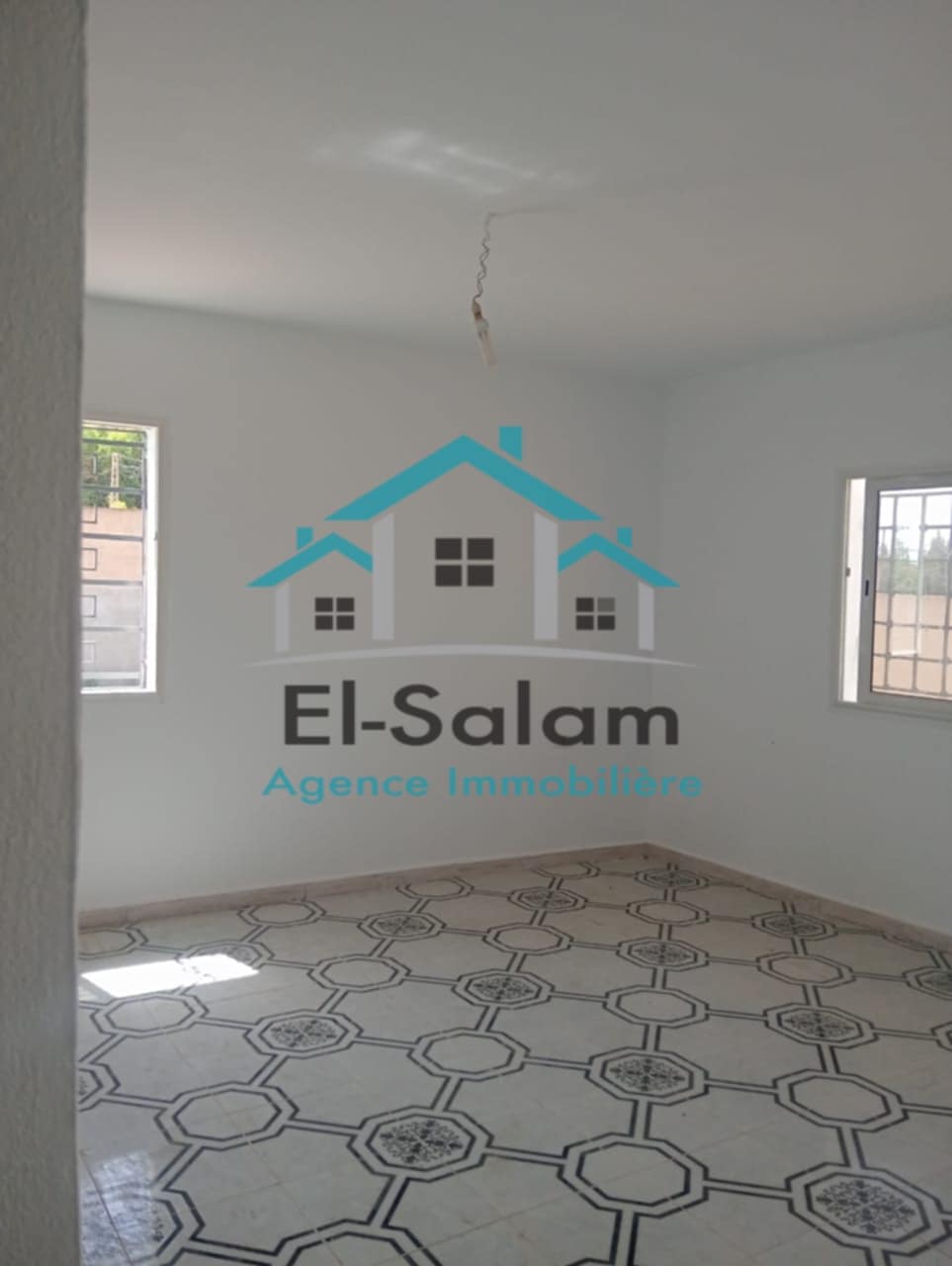 Maison situ a azour 500m2