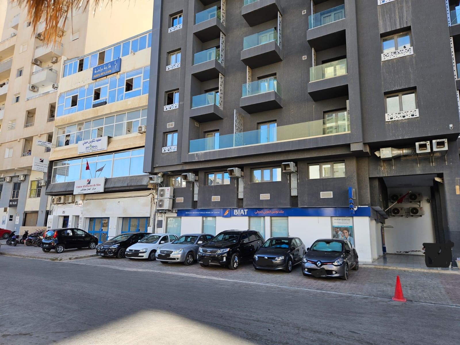 Local commercial à avenue 5 aout sfax
