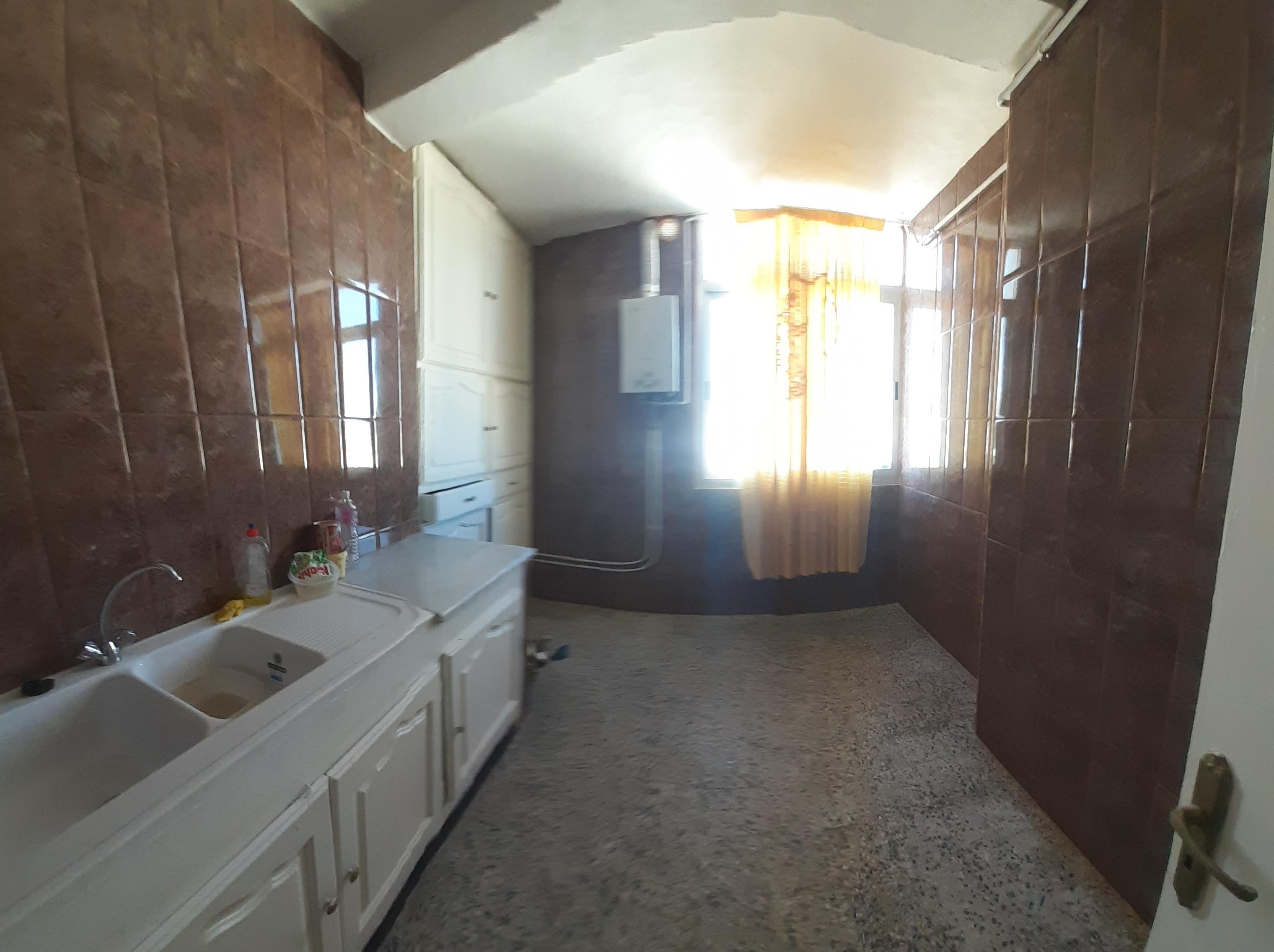 Joli appartement cité ennozha ariana