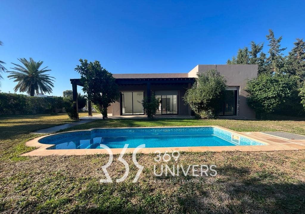 Villa avec piscine à gammarth ref rh013