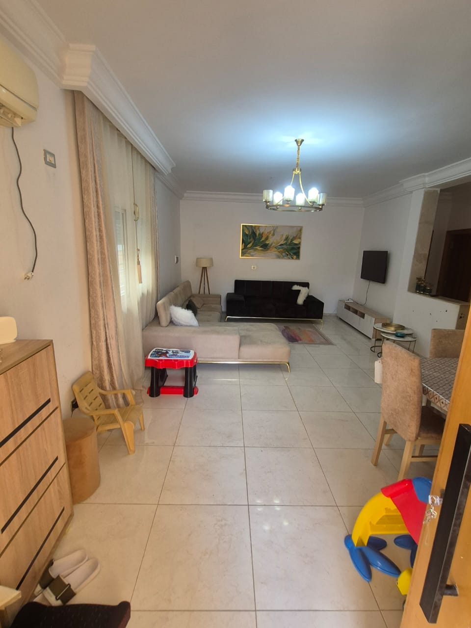 Gps immeuble cinq appartements plus local commerce