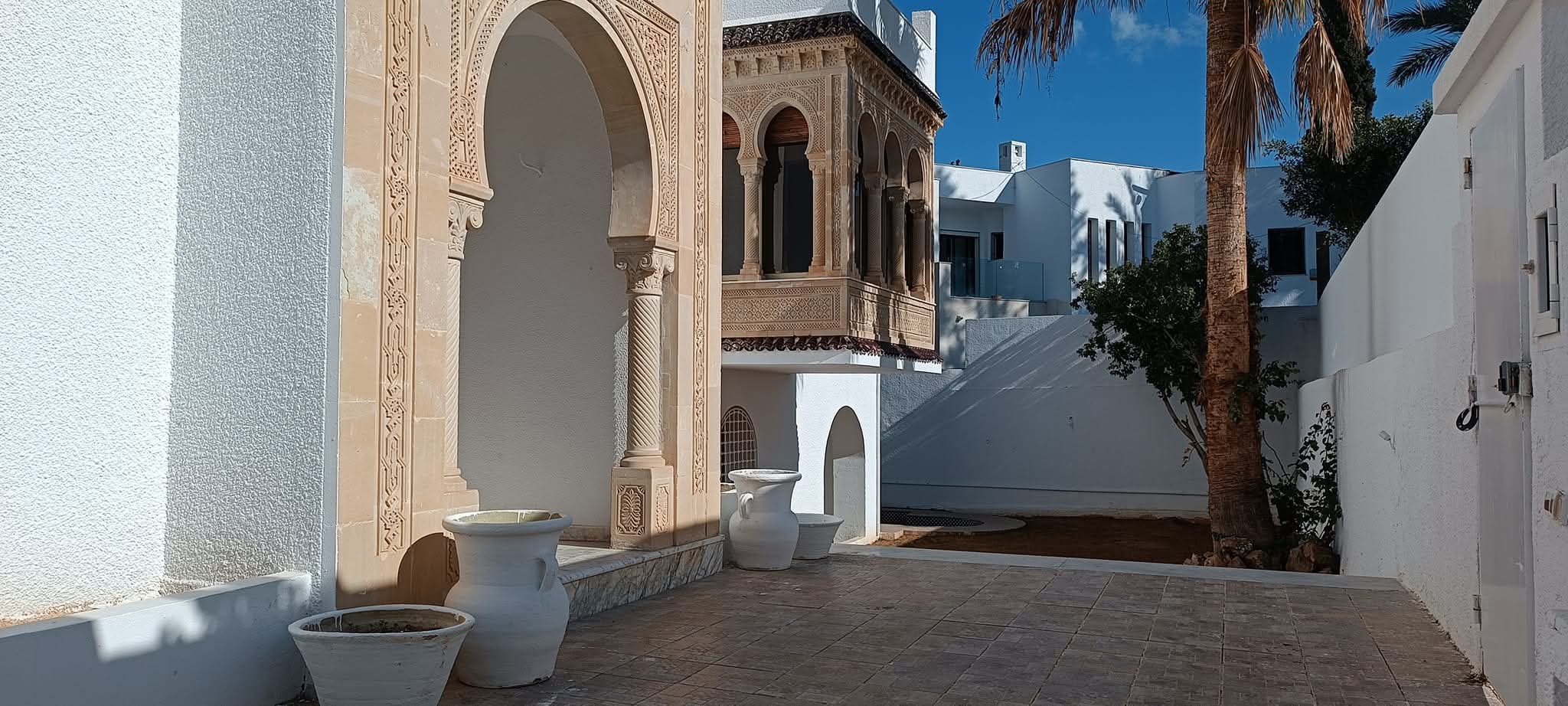 Villa avec un jardin et une piscine au menzah 5