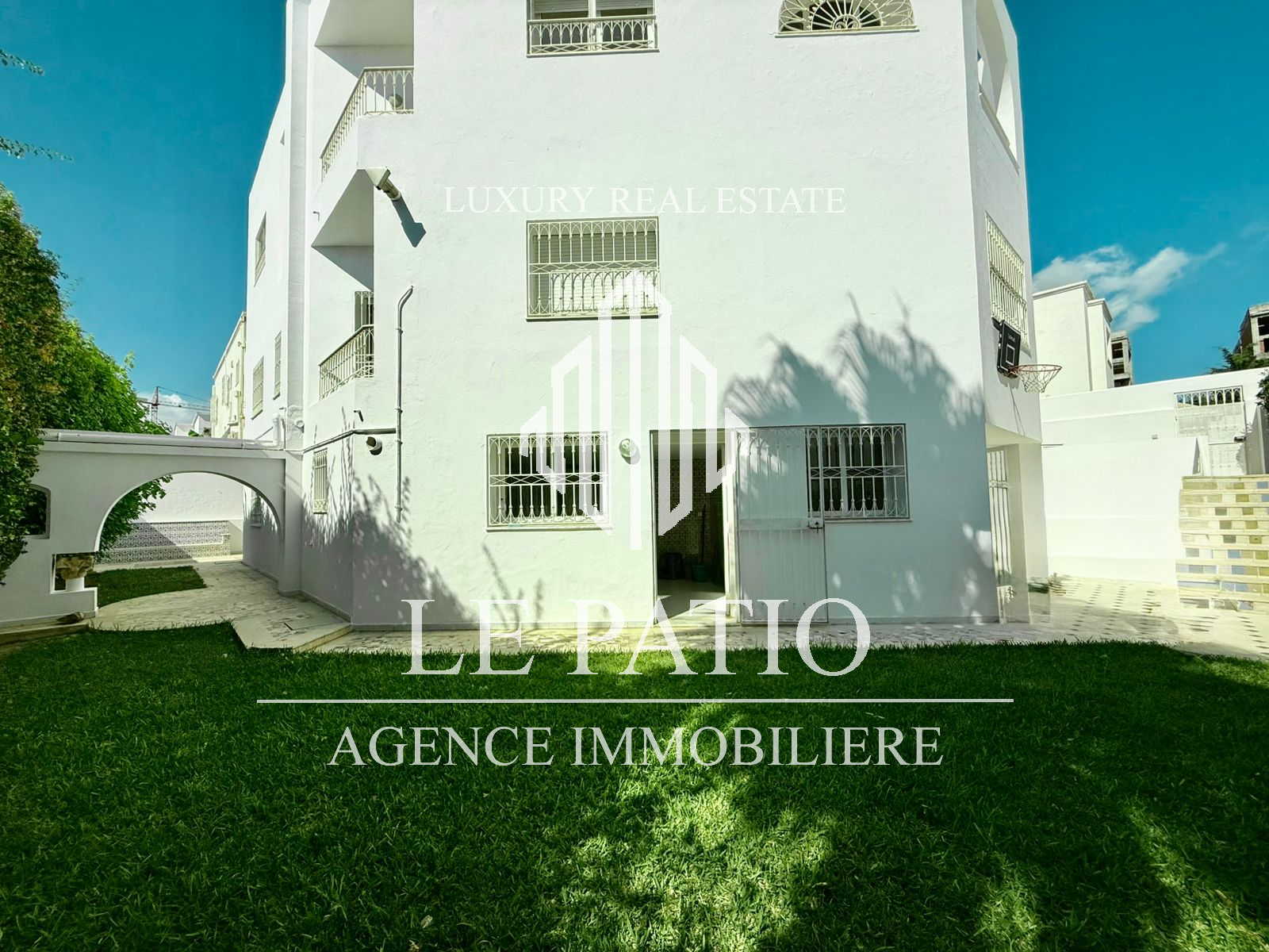 Villa s6 avec jardin a la marsa