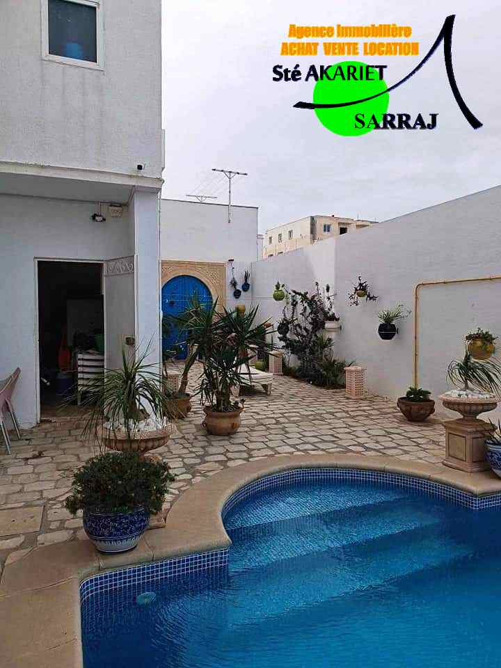 Villa avec piscine au 2ème position de la plage