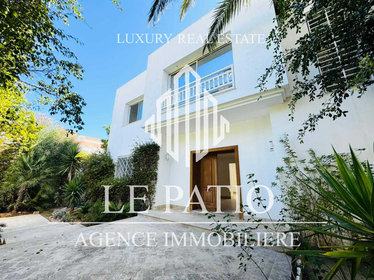 Villa s5 avec grand jardin et piscine